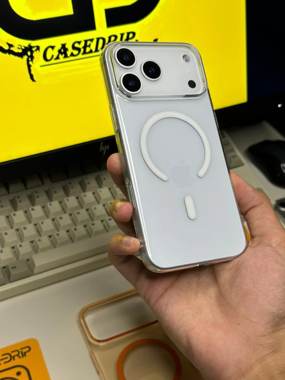 100% Anti Yellow Crystal Magsafe Case