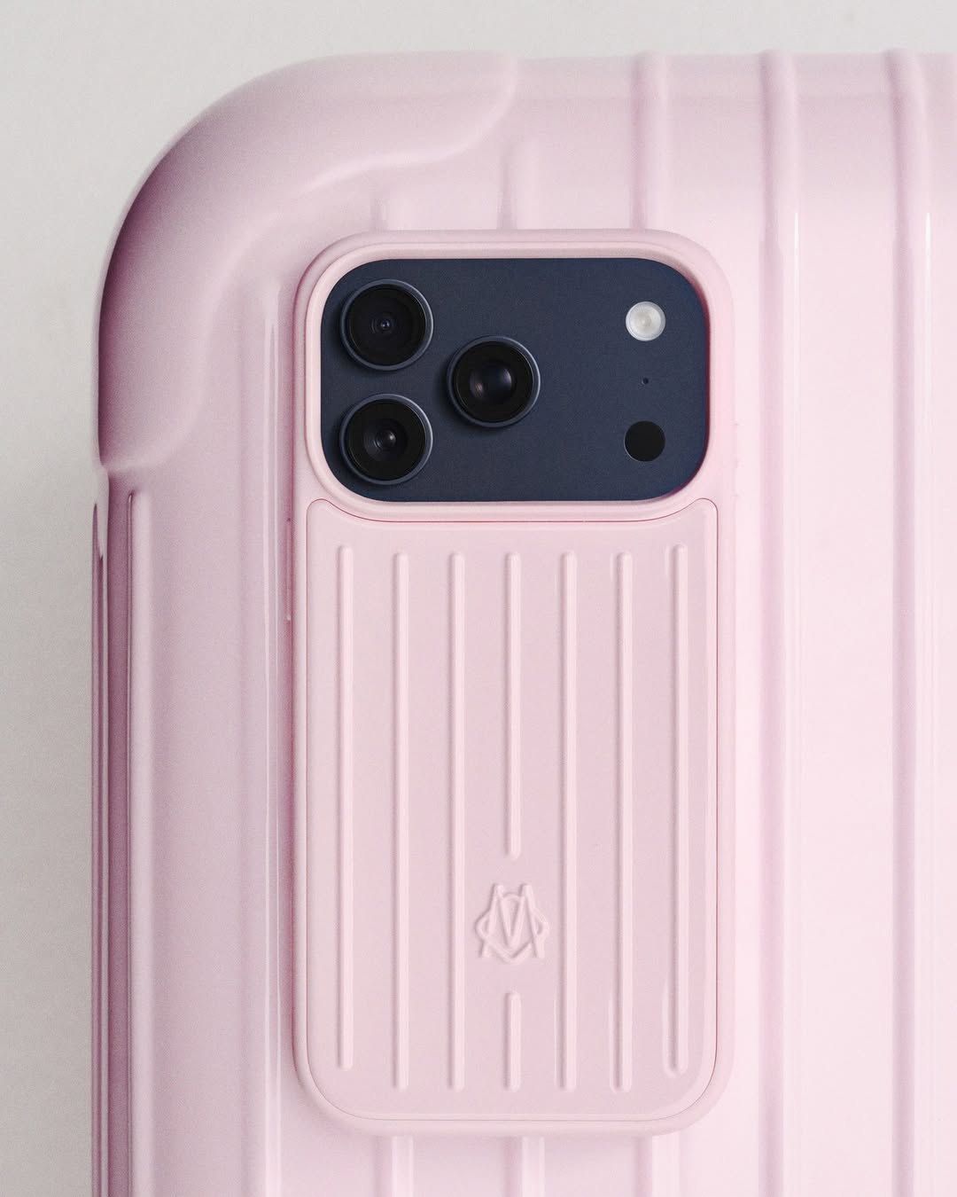 RIMOWA®️ BRANDED CASE