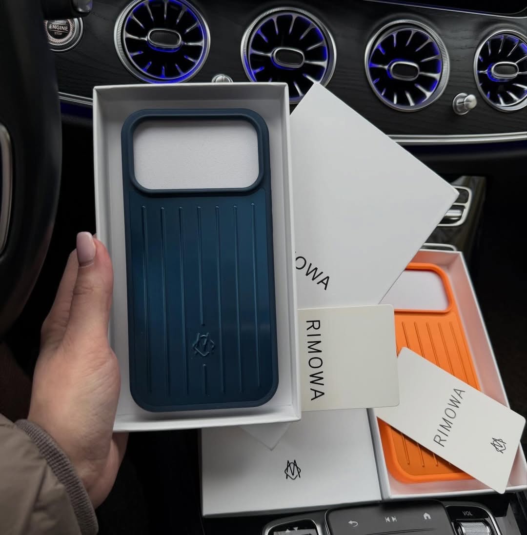 RIMOWA®️ BRANDED CASE