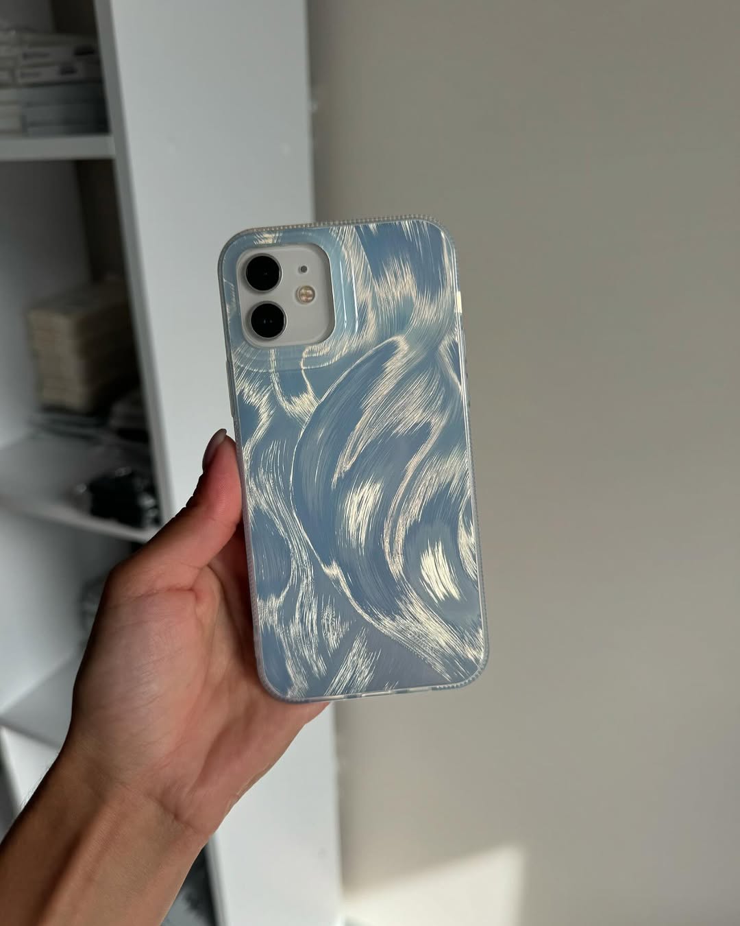 Silver Silky Pattern Case