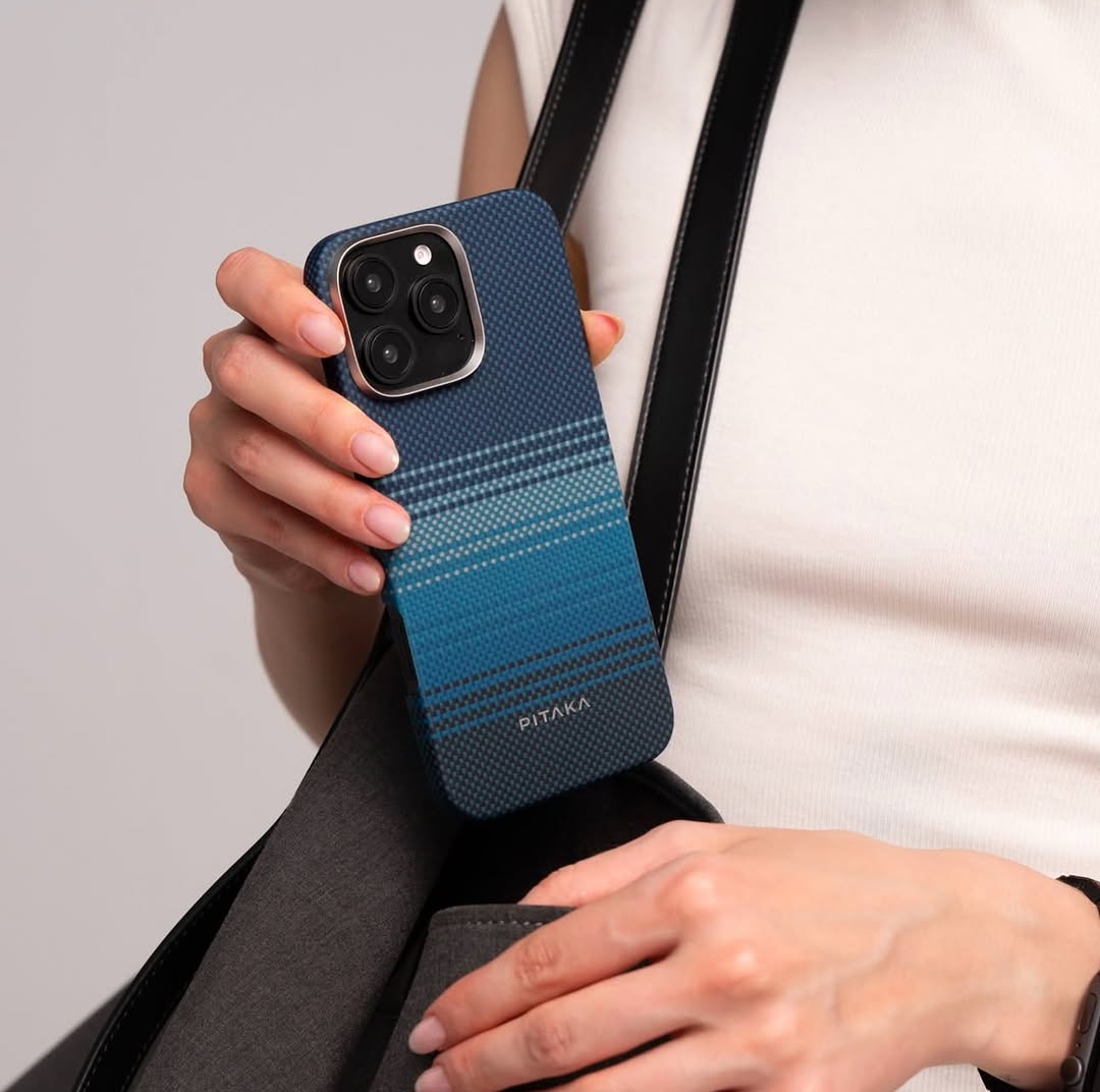 Moonrise Carbon Fiber Case