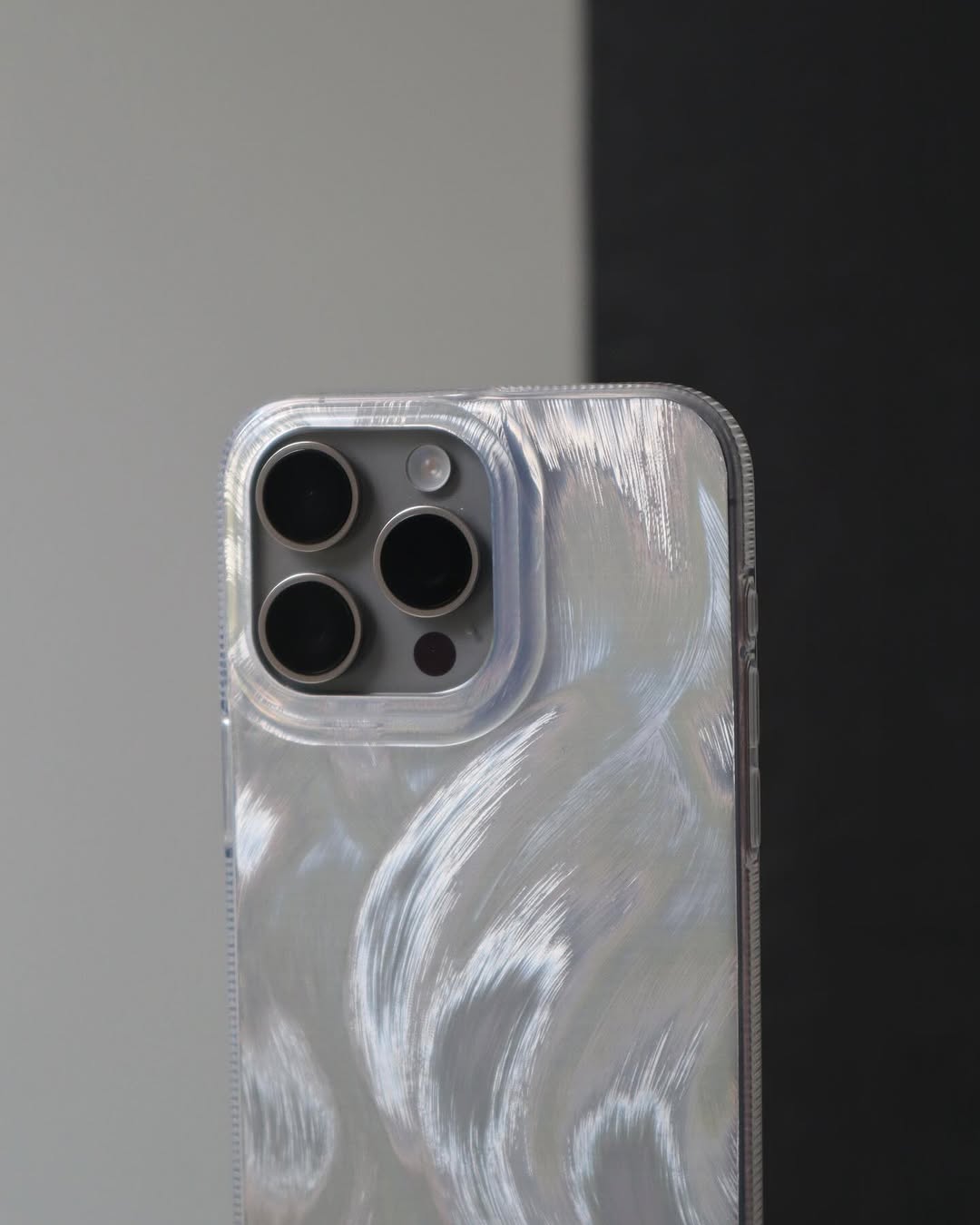 Silver Silky Pattern Case